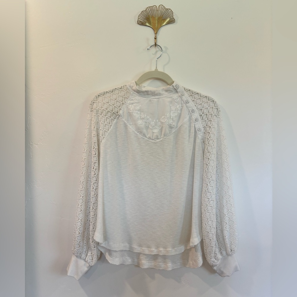 Free People White Lace Sleeve Blouse | A9